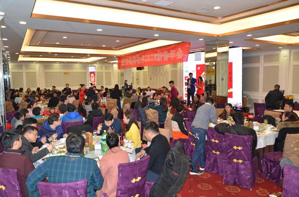 1518498400950044790.jpg 晚宴.jpg